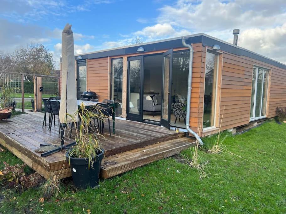 Moderne Bungalow Voor 6 Personen Юлианадорп Экстерьер фото